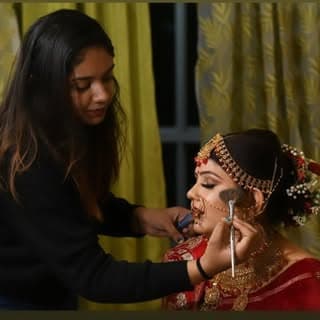🧿 Aayushi Naik | Makeup Artist | Silvassa