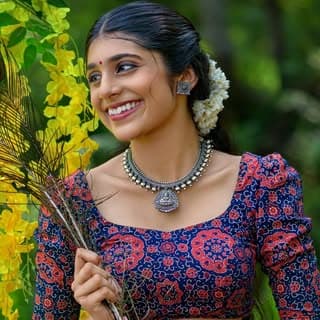 Gouri_Gadhuzz