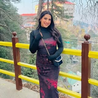 Abha Bhardwaj || makeup artist