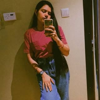 Sakshi_glamup