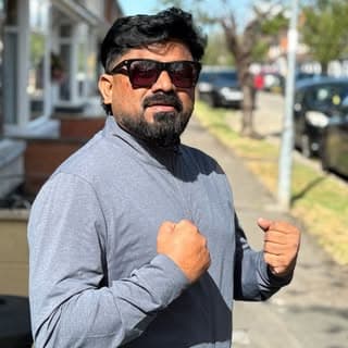 Binu Seens