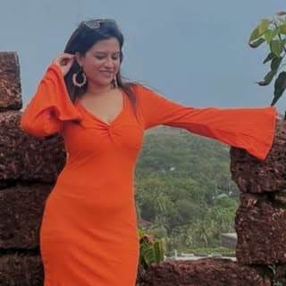Anisha🌸🌈| Travel & Fashion blogger