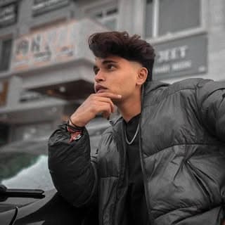 Shivam เคฐเคพเค เฅ โ ๏ธ