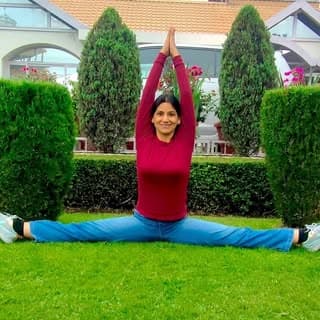 Anamika kukreti | Yoga instructor