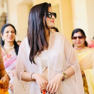 Dr.Sanjna Soni Official