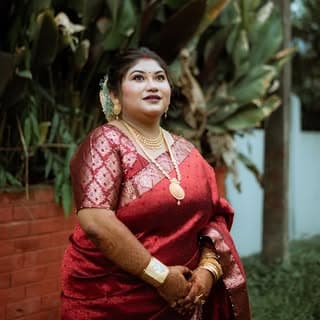 Lovelina Phu Kon