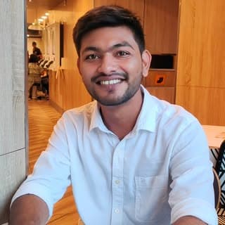 Akram Shah • Book Blogger