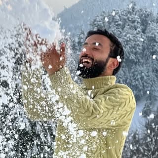 Younis Bhat | (MARRIED ❣️)| TRAVELLER | CONTENT CREATOR