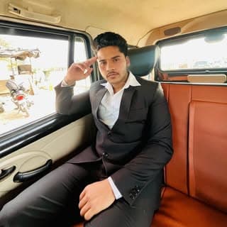 Adarsh pandit⚜️