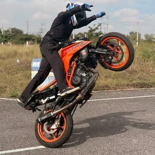 @shreyaskn_27