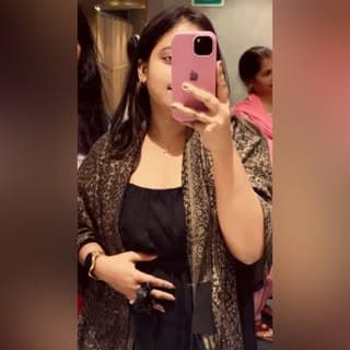 Priya 👑