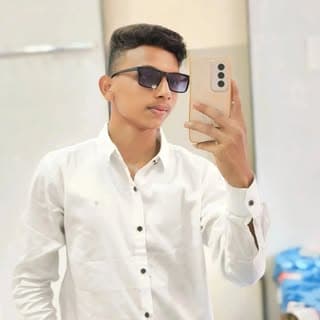 😎: شہزادہ :🌹