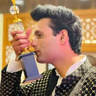 Faiz Khan