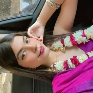 Saloni Kaur โ
