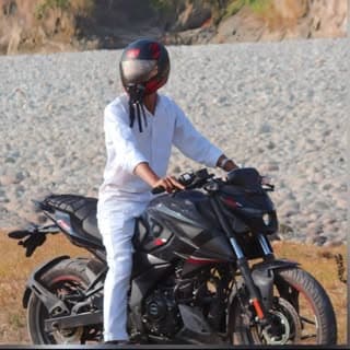 Rupam Hzng