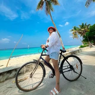 musafir_poonam / Poonam Dongre / Traveller