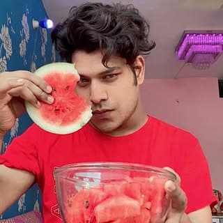 Priyanshu Gupta |Healthy Food Recipes🥘| 📲TECH 📸|🐠Animal Rights 🐓