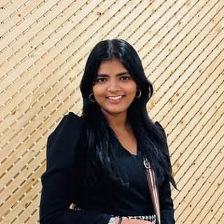 Shreya Shinde | Your Freelancing Mentor🧑🏻💻