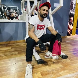 Director Robin Bhatti