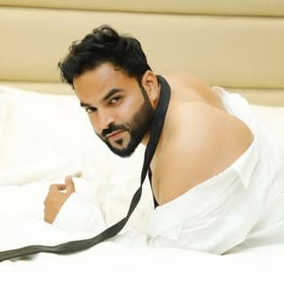 Oves khan
