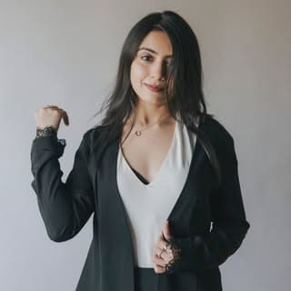 Riddhiii Pobara | Career Coach ✨