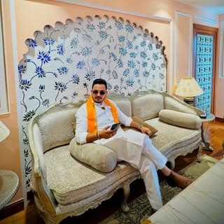 प्रधान 🦁🎱