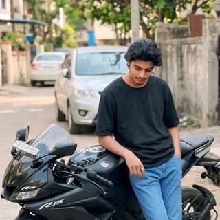 SUMIT PICTURES 🇮🇳