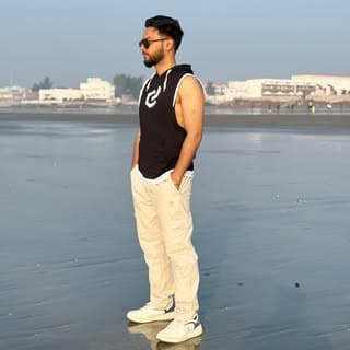 Vicky Khan