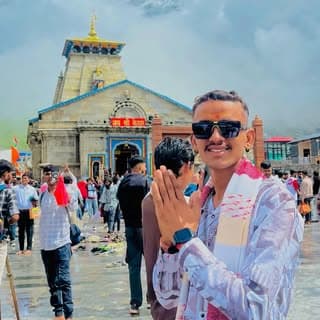 शिवा गुर्जर👑💀 (श्री देव कंस्ट्रक्शन कंपनी)