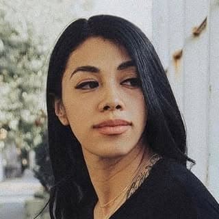 Elvia Guadian