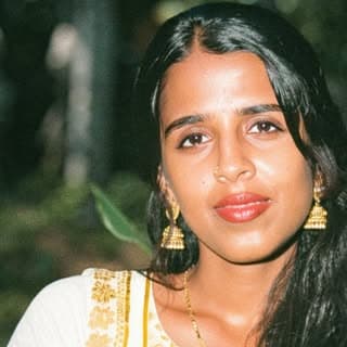 ആമി💛