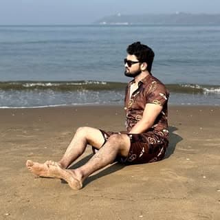 Anchor Akash Prakash