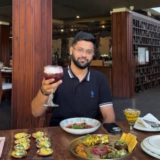 Yash V Patel | Ahmedabad Gandhinagar Food Blogger