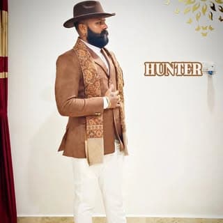 Hunter Banna Digsa th. peacock forest