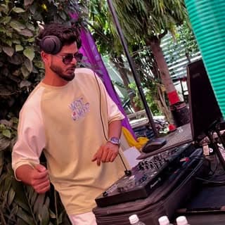 DJ AnuRaG KasHyaP
