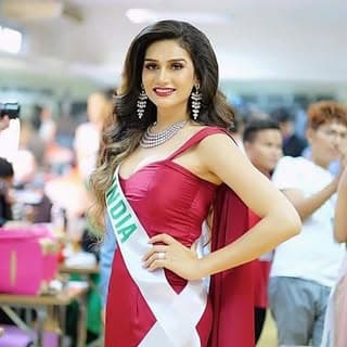 Veena Sendre