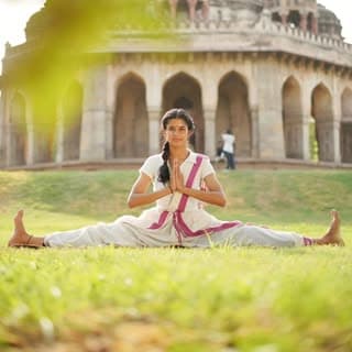 Harshita Raghav | Yoga Teacher
