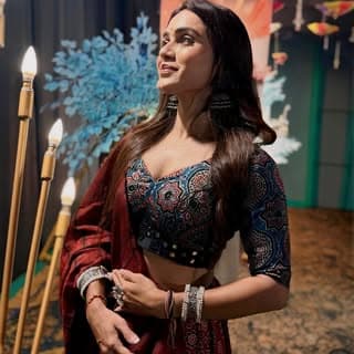 Dhara_ desai