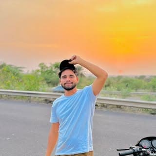 Thakur HãñEê Rawat