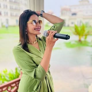 Anchor Khushi Bansal