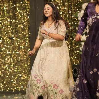 Shristi Moda