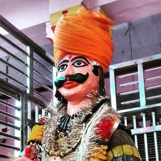 मोमाधणीसा का दीवाना