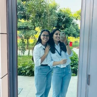 DIL , DOSTI & DATA: KIRTI & VERSHA