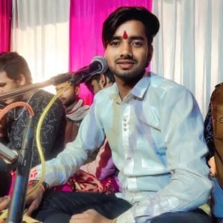 singer Naveen Anoppura