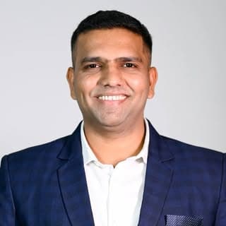 Dr Amol Mourya - Real Estate Coach | Author | Entrepreneur