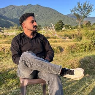 कुश शर्मा