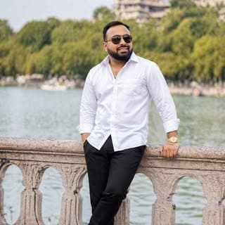 Adv.Vaibhav Pushpa Arjun Lubal