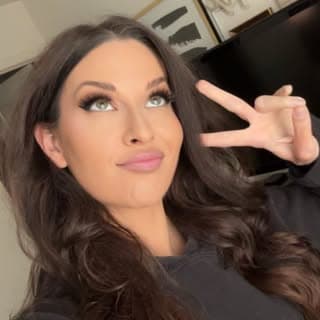 Bella Fox • Gaming Content Creator