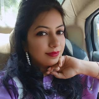 Nisha Ahuja (momandsoncomedy)