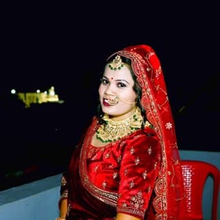Anjali Aรฑjรน Parteti